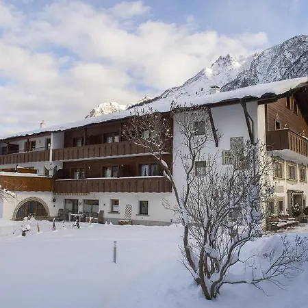 Guest house Frankenhof 3*